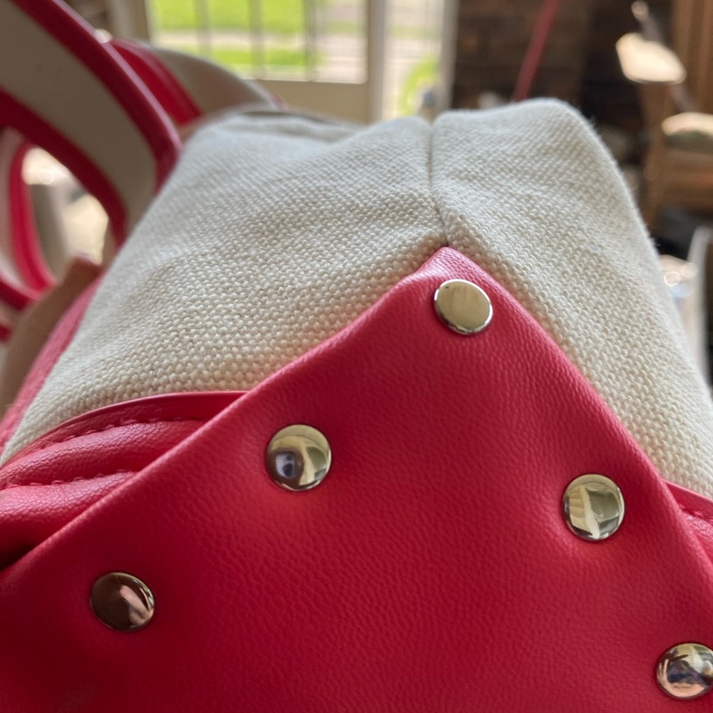 STEVE MADDEN Chic Cream and Pink Quilted Tote Bag WITH POUCH NWT - Picture 9 of 12